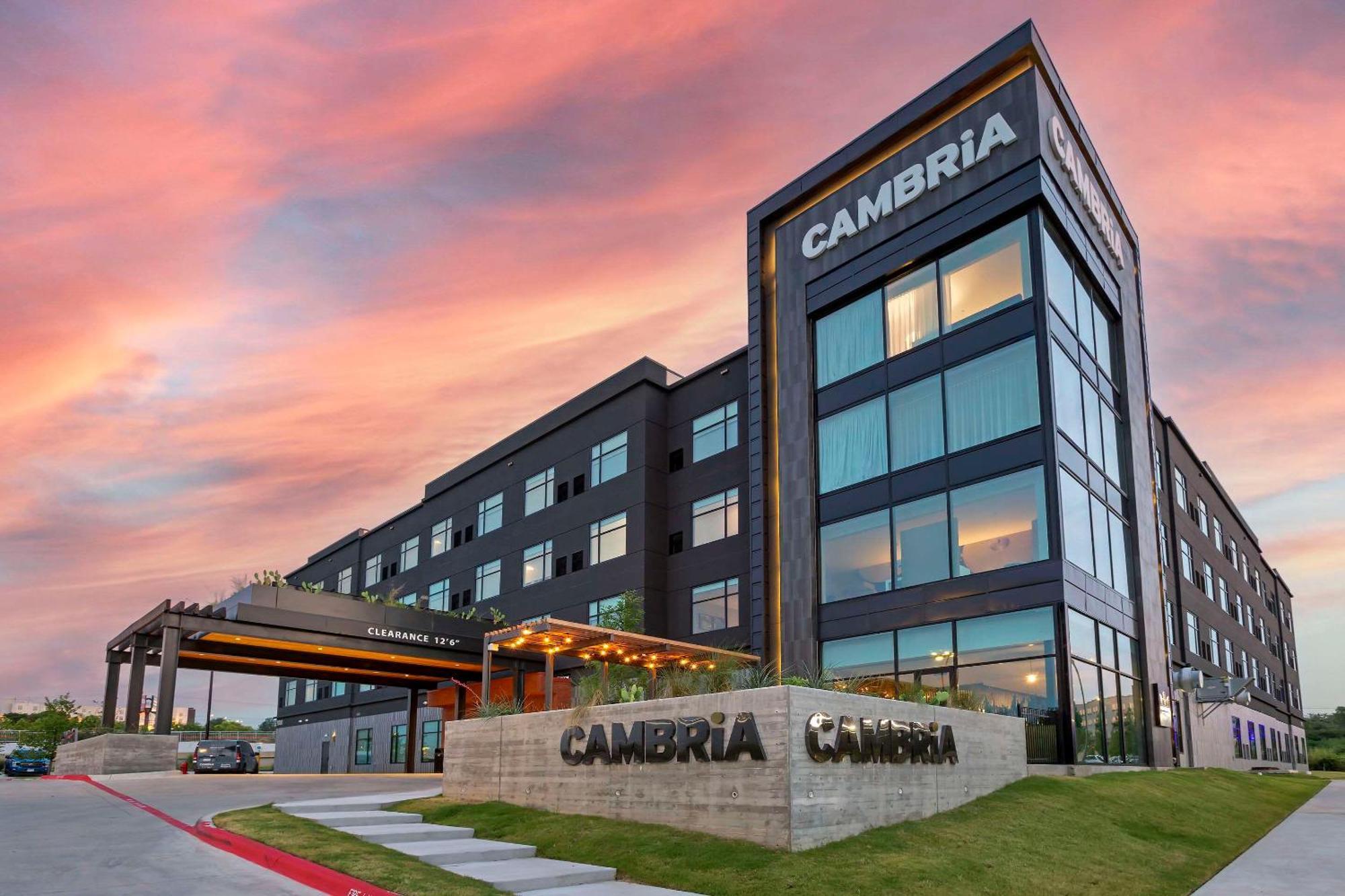 Cambria Hotel Austin Airport Экстерьер фото