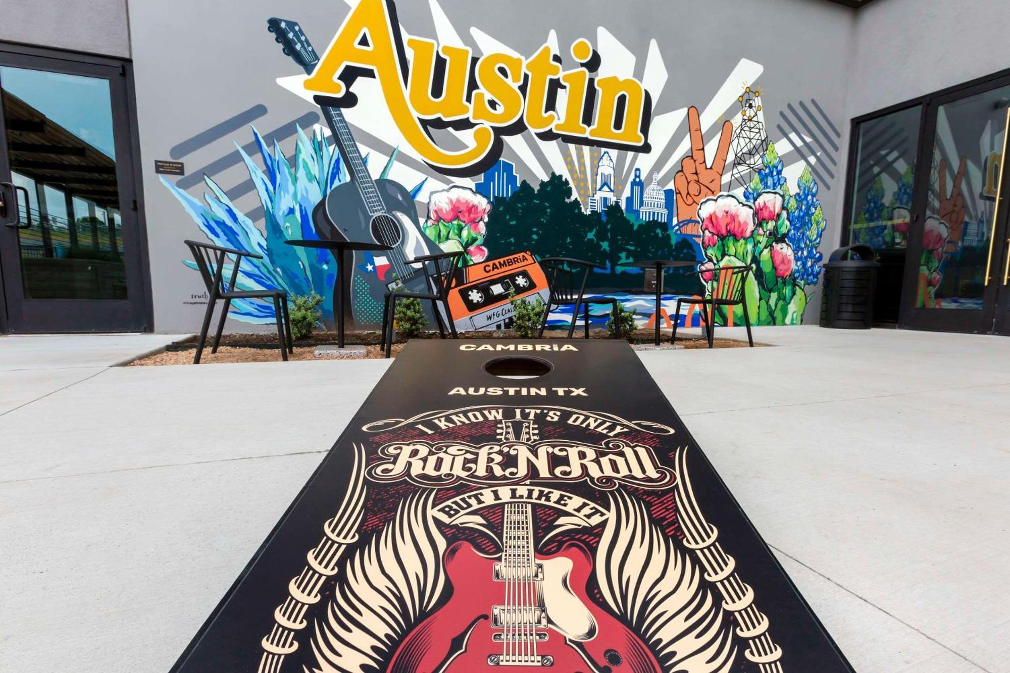Cambria Hotel Austin Airport Экстерьер фото