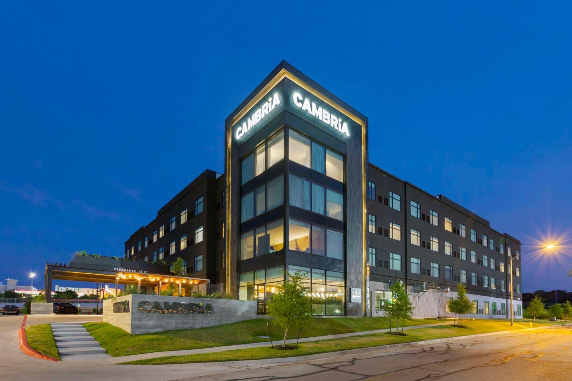 Cambria Hotel Austin Airport Экстерьер фото