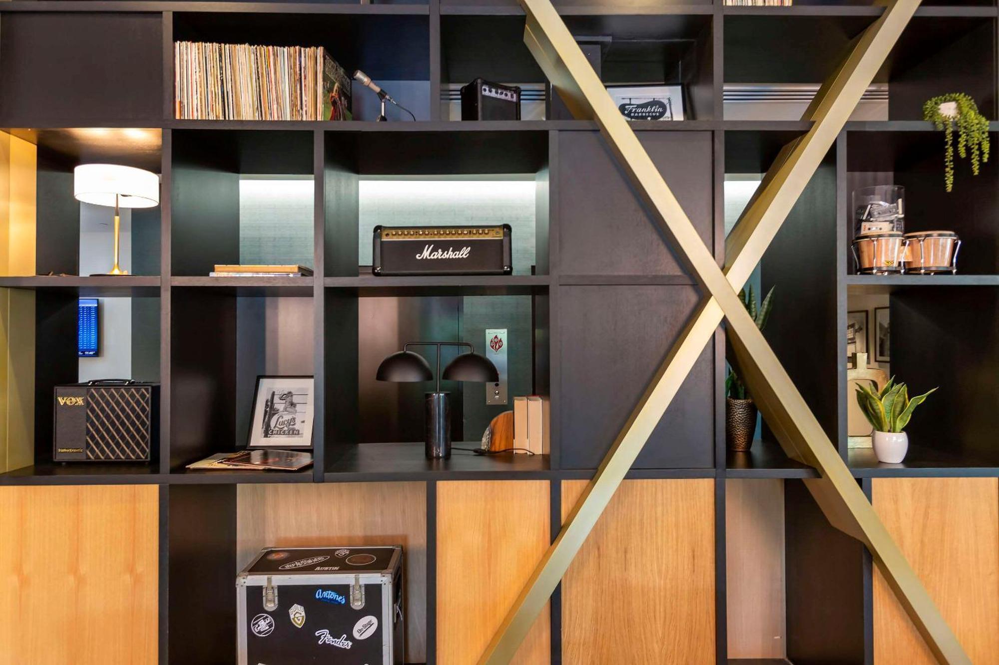Cambria Hotel Austin Airport Экстерьер фото