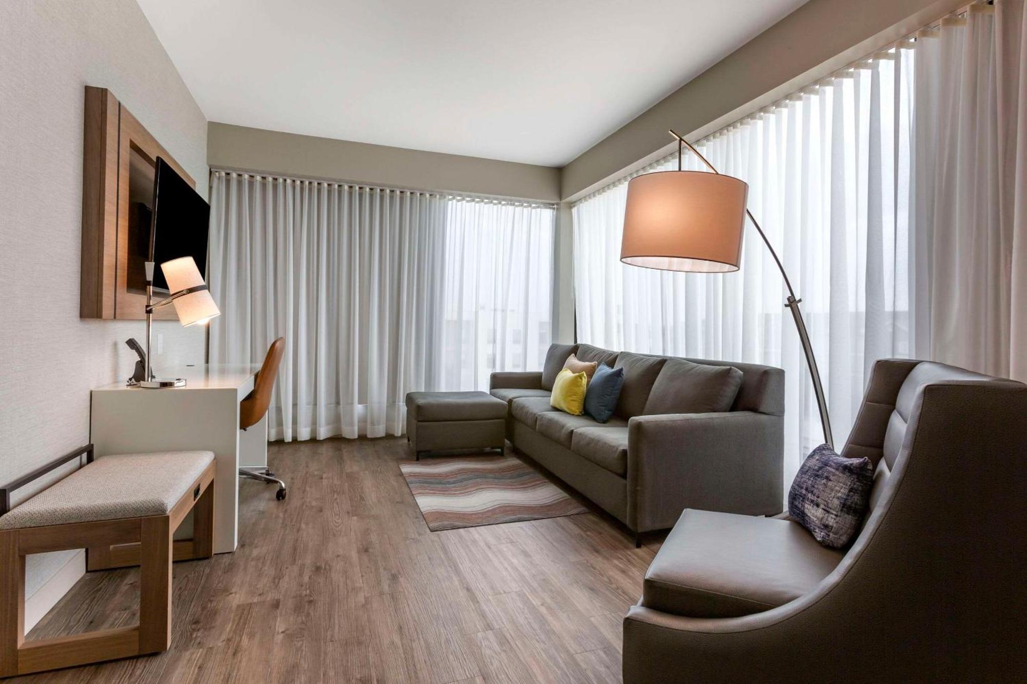 Cambria Hotel Austin Airport Экстерьер фото