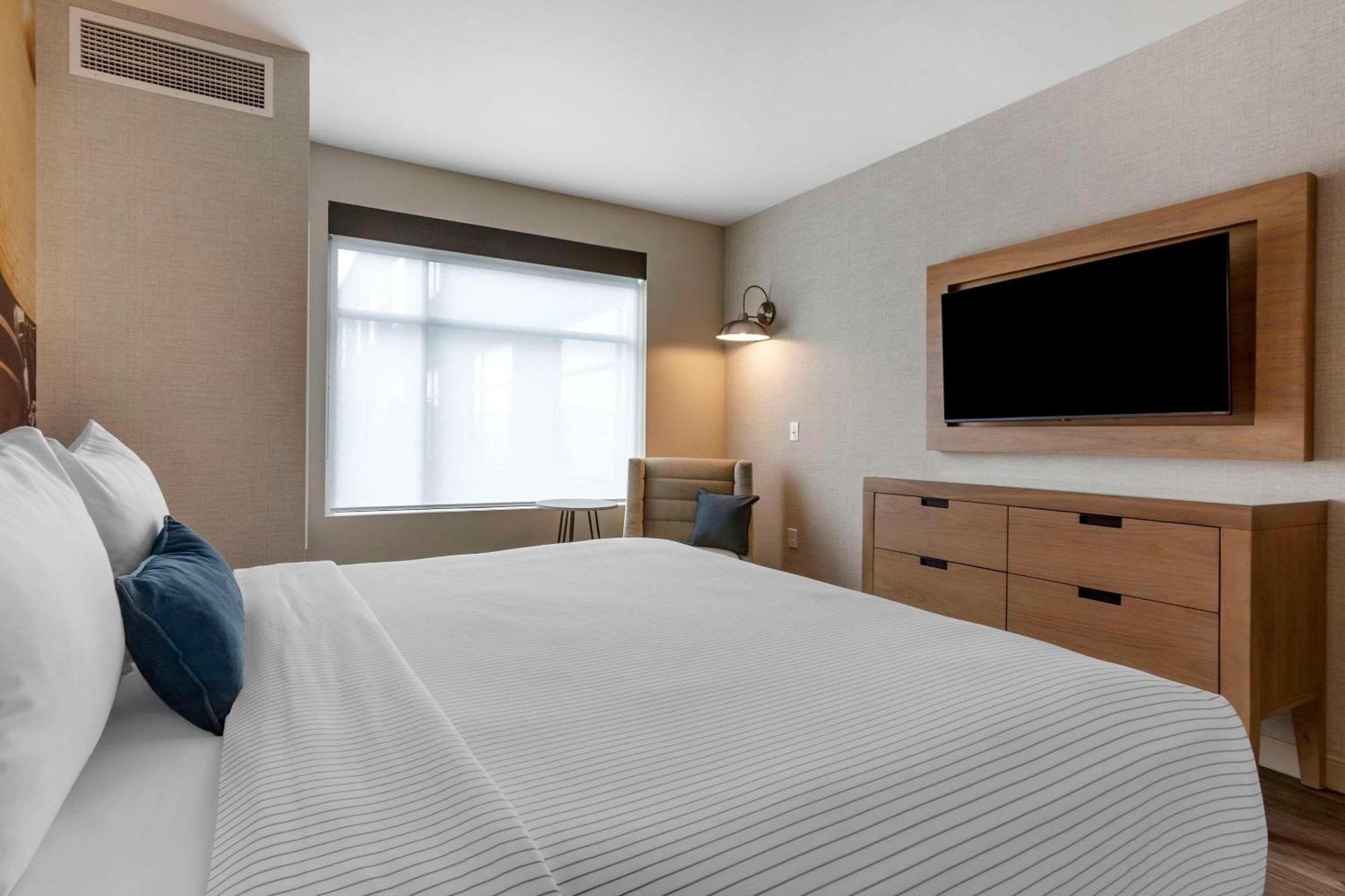 Cambria Hotel Austin Airport Экстерьер фото